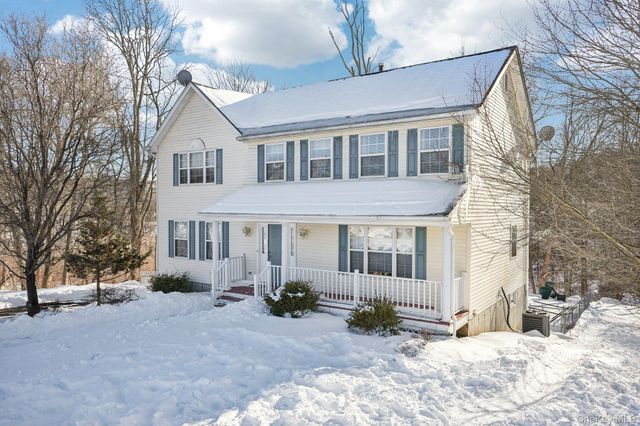 15 Surrey Lane, Harriman, NY 10926