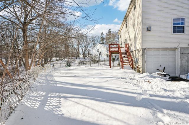 15 Surrey Lane, Harriman, NY 10926