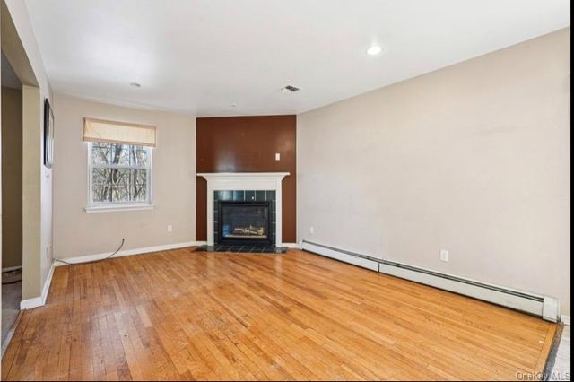 15 Surrey Lane, Harriman, NY 10926