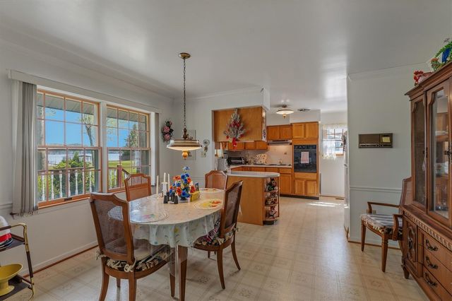 65351 E Peninsula Drive, Cassopolis, MI 49031