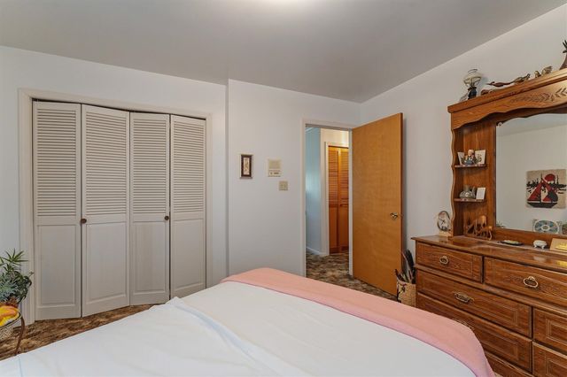65351 E Peninsula Drive, Cassopolis, MI 49031