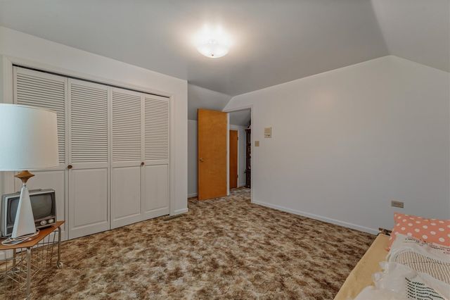 65351 E Peninsula Drive, Cassopolis, MI 49031