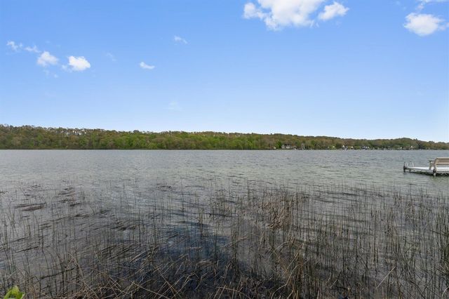 65351 E Peninsula Drive, Cassopolis, MI 49031