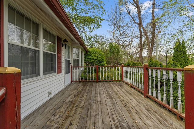 65351 E Peninsula Drive, Cassopolis, MI 49031
