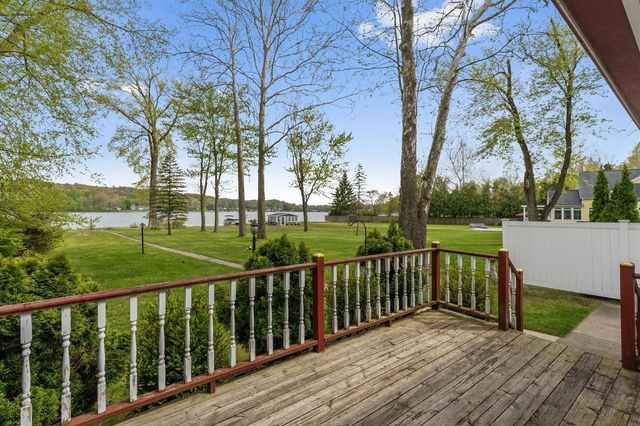 65351 E Peninsula Drive, Cassopolis, MI 49031