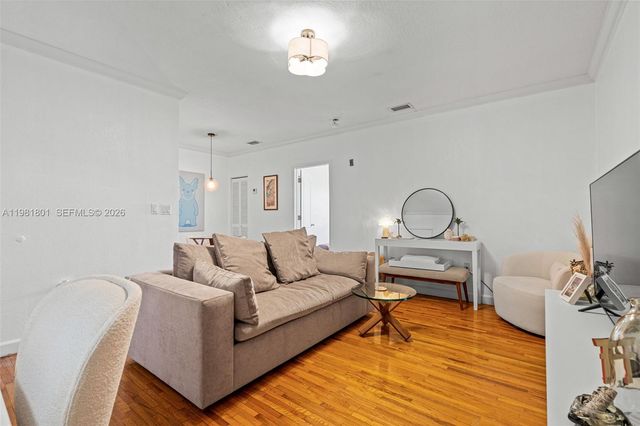 45 Antilla Ave 3C, Coral Gables, FL 33134