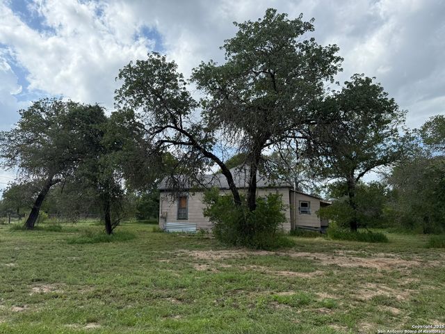 1917 Palo Alto, Von Ormy, TX 78073