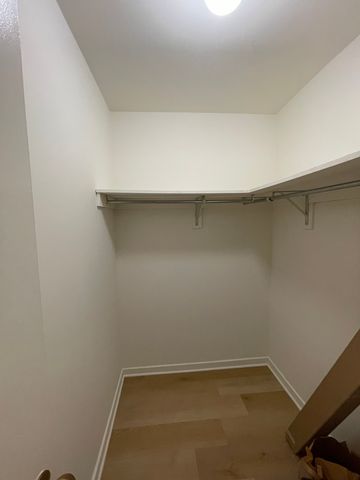211 E OHIO Street 1013, Chicago, IL 60611