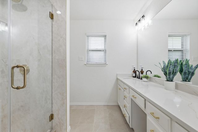 413 Blue Jay Court, Bedford, TX 76021