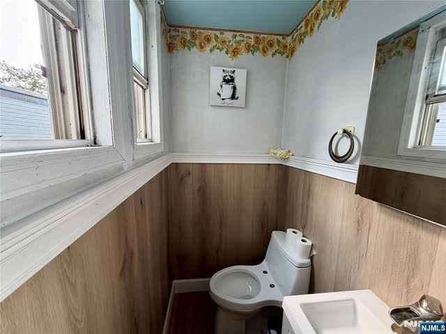 39 Pangborn Place, Hackensack, NJ 07601