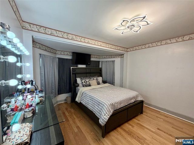 39 Pangborn Place, Hackensack, NJ 07601