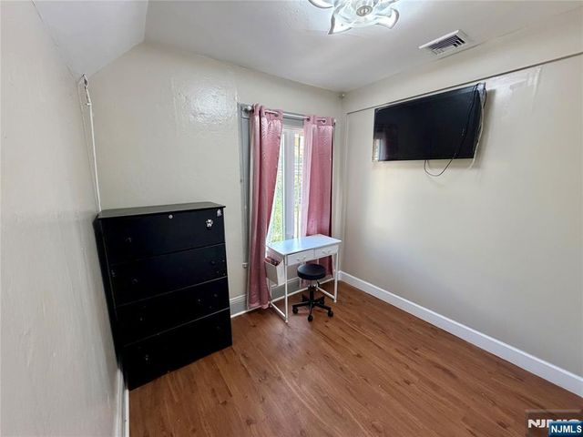 39 Pangborn Place, Hackensack, NJ 07601