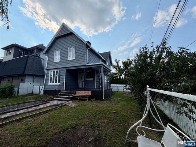 39 Pangborn Place, Hackensack, NJ 07601