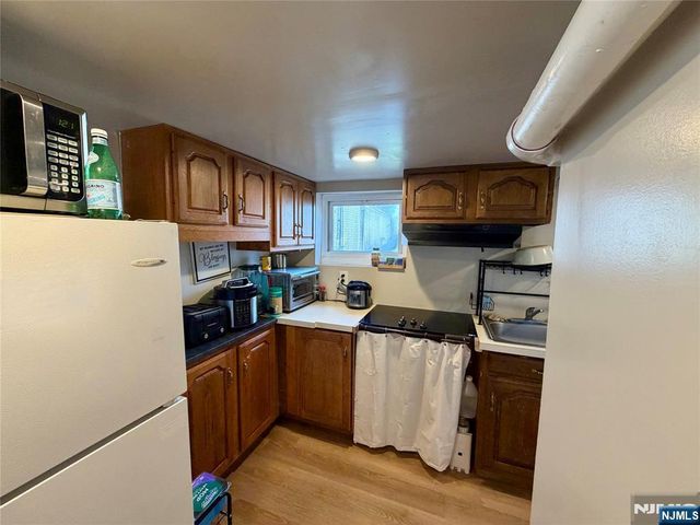 39 Pangborn Place, Hackensack, NJ 07601