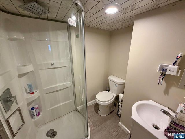 39 Pangborn Place, Hackensack, NJ 07601