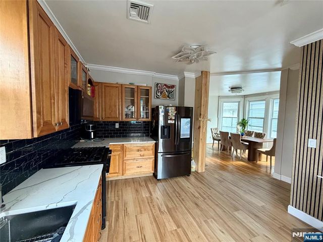 39 Pangborn Place, Hackensack, NJ 07601