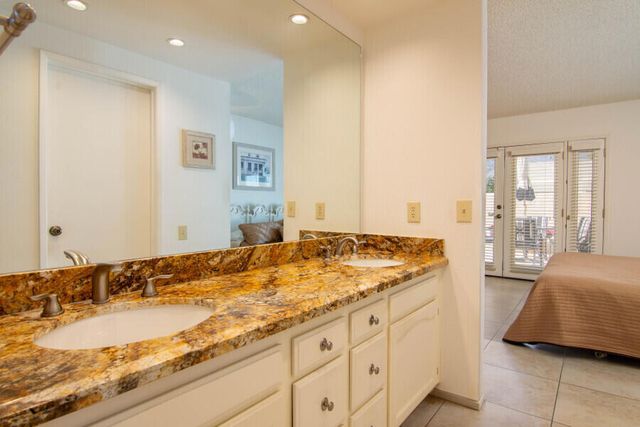 6110 Saint Andrews Plaza, Palm Springs, CA 92264