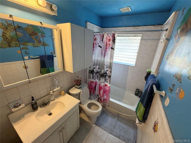 39-68 59th Street, Woodside, NY 11377