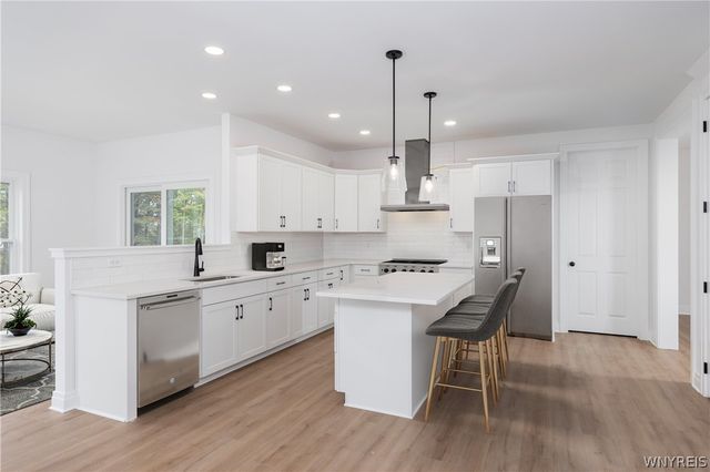 154 Sandywood Circle, Grand Island, NY 14072
