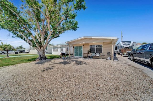 16890 Banyon DR, Fort Myers, FL 33908