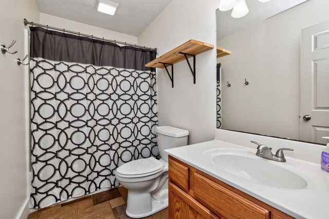 313 4th Street NW, Altoona, IA 50009