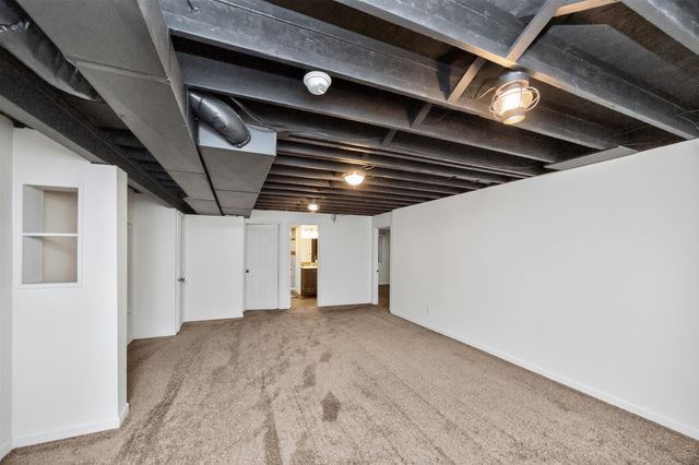 313 4th Street NW, Altoona, IA 50009