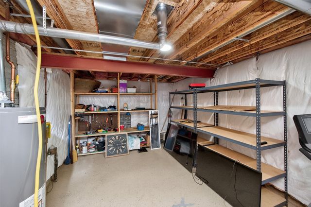 313 4th Street NW, Altoona, IA 50009