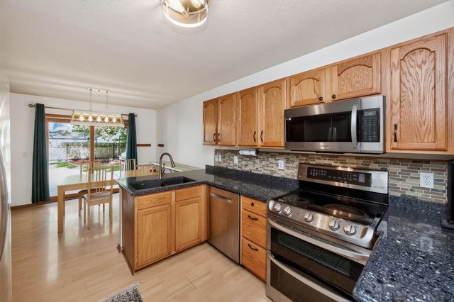 313 4th Street NW, Altoona, IA 50009