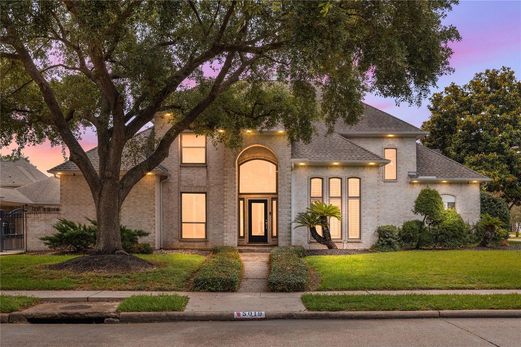 5019 Baywood Drive, Pasadena, TX 77505
