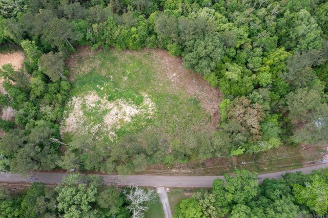 3a, 3b, & 4a Aydell Ln, French Settlement, LA 70733