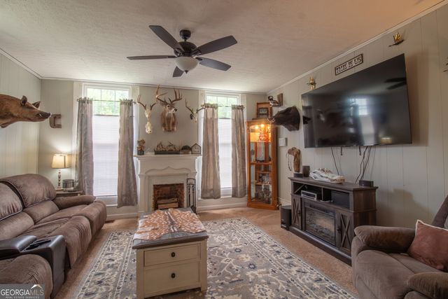 14 2nd Avenue, Newnan, GA 30263