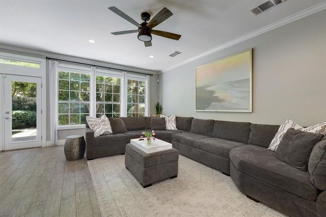 4809 Rutherglen DR, Austin, TX 78749