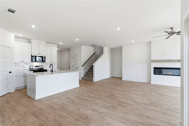 2430 Longfellow Drive, Bentonville, AR 72713