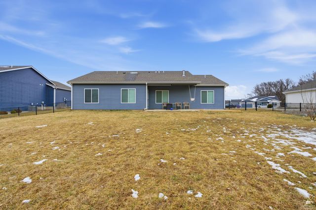 4660 Raven Creek, Manhattan, KS 66502