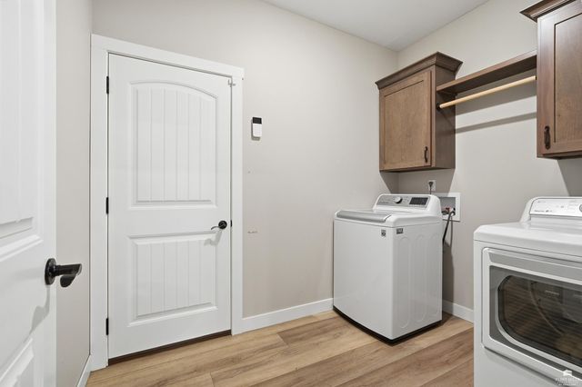 4660 Raven Creek, Manhattan, KS 66502