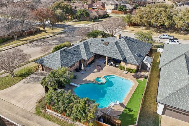 10202 Chisholm Trail, Dallas, TX 75243
