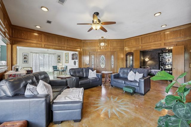 10202 Chisholm Trail, Dallas, TX 75243