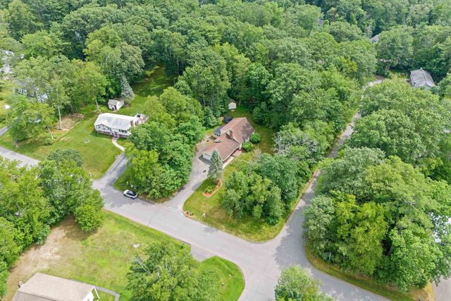 20 Wedgewood Drive, Londonderry, NH 03053
