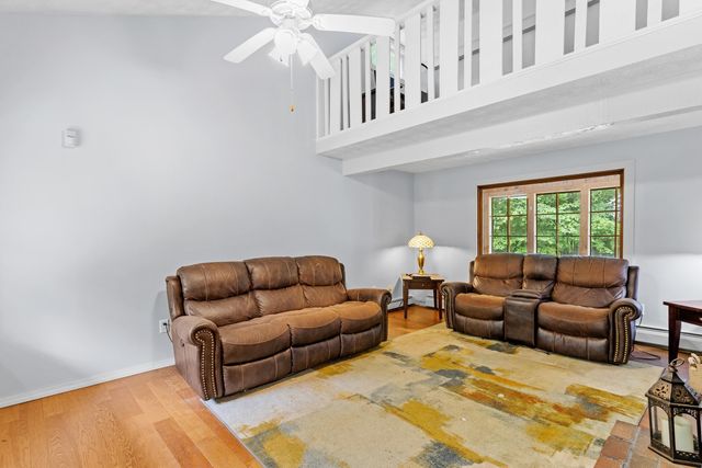 20 Wedgewood Drive, Londonderry, NH 03053