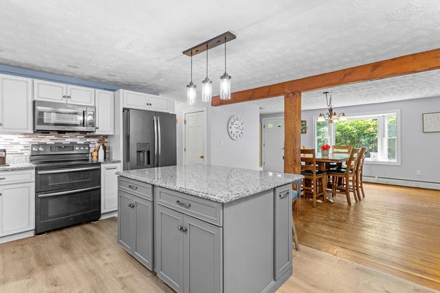 20 Wedgewood Drive, Londonderry, NH 03053
