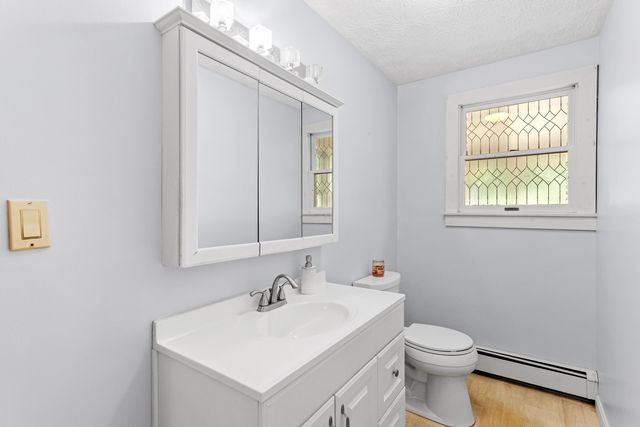 20 Wedgewood Drive, Londonderry, NH 03053
