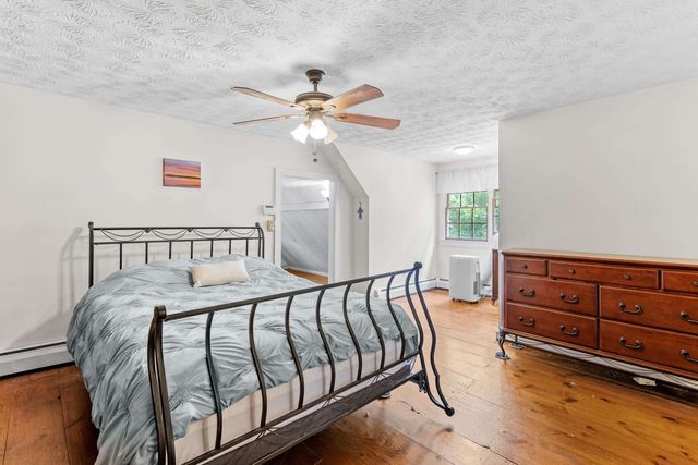 20 Wedgewood Drive, Londonderry, NH 03053
