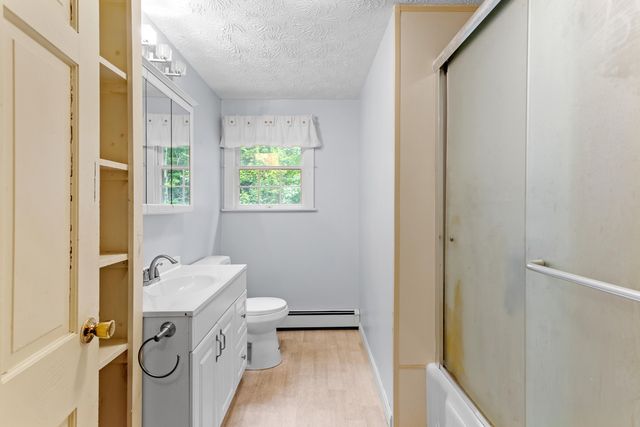 20 Wedgewood Drive, Londonderry, NH 03053
