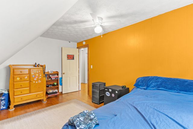 20 Wedgewood Drive, Londonderry, NH 03053