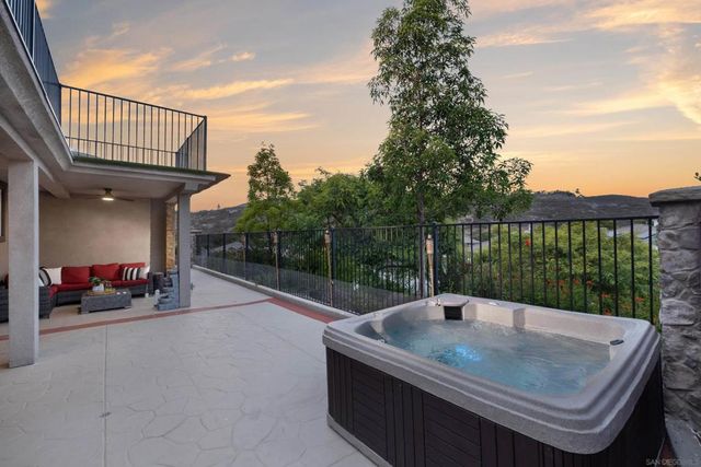 2661 Shadowbrook Way, San Marcos, CA 92078
