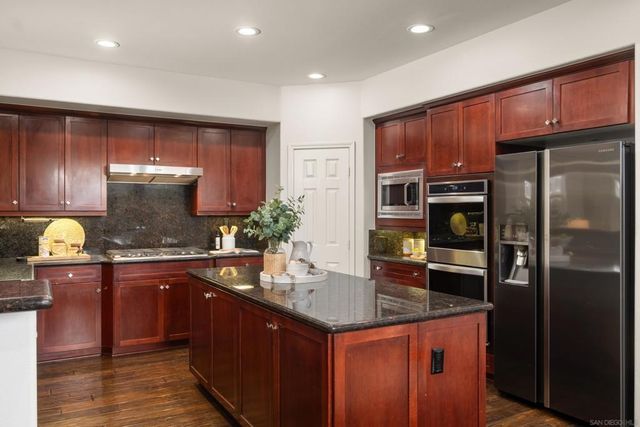 2661 Shadowbrook Way, San Marcos, CA 92078