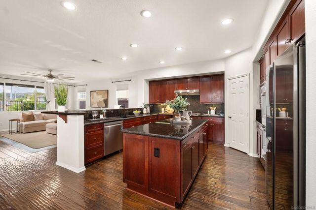 2661 Shadowbrook Way, San Marcos, CA 92078