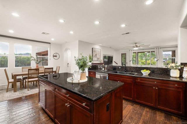2661 Shadowbrook Way, San Marcos, CA 92078