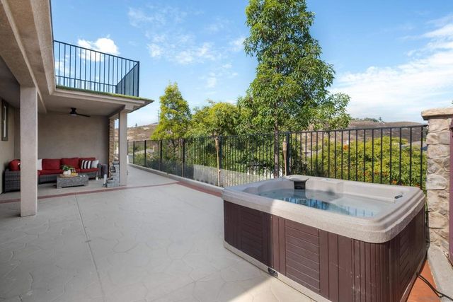2661 Shadowbrook Way, San Marcos, CA 92078