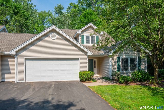 26 Shipston Drive 26, West Hartford, CT 06117